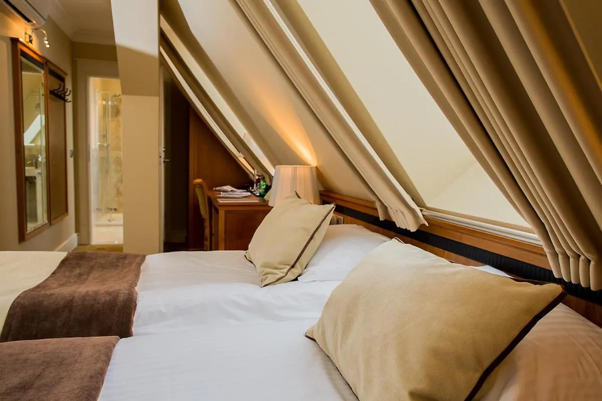 Hotel Zamek Topacz Wysoka