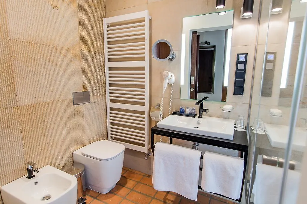 Hotel Zamek Topacz Wysoka