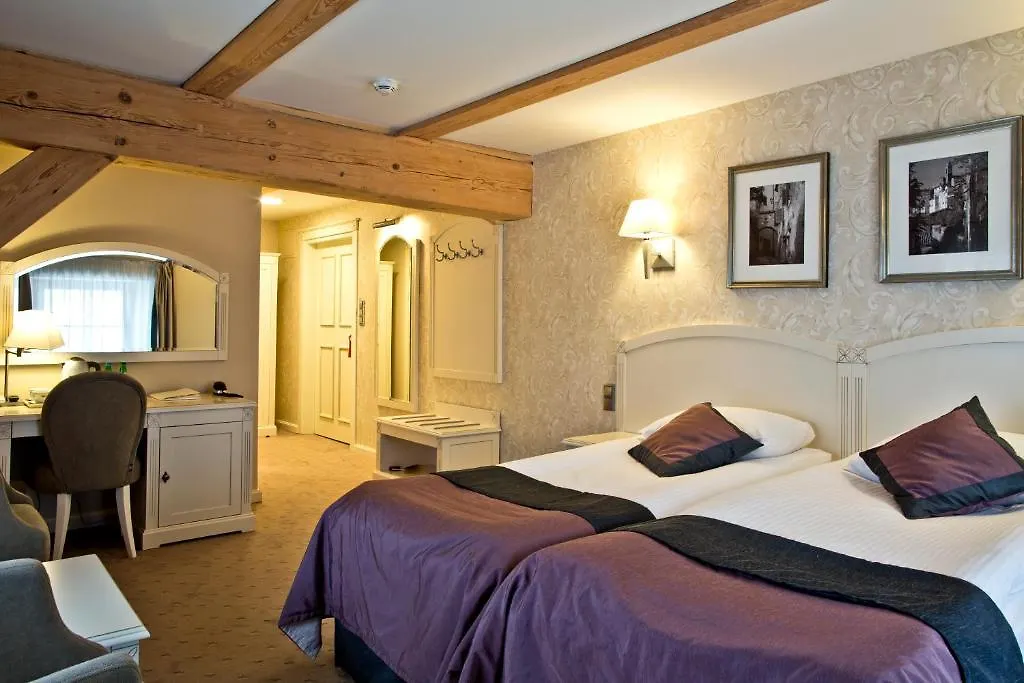 Hotel Zamek Topacz Wysoka
