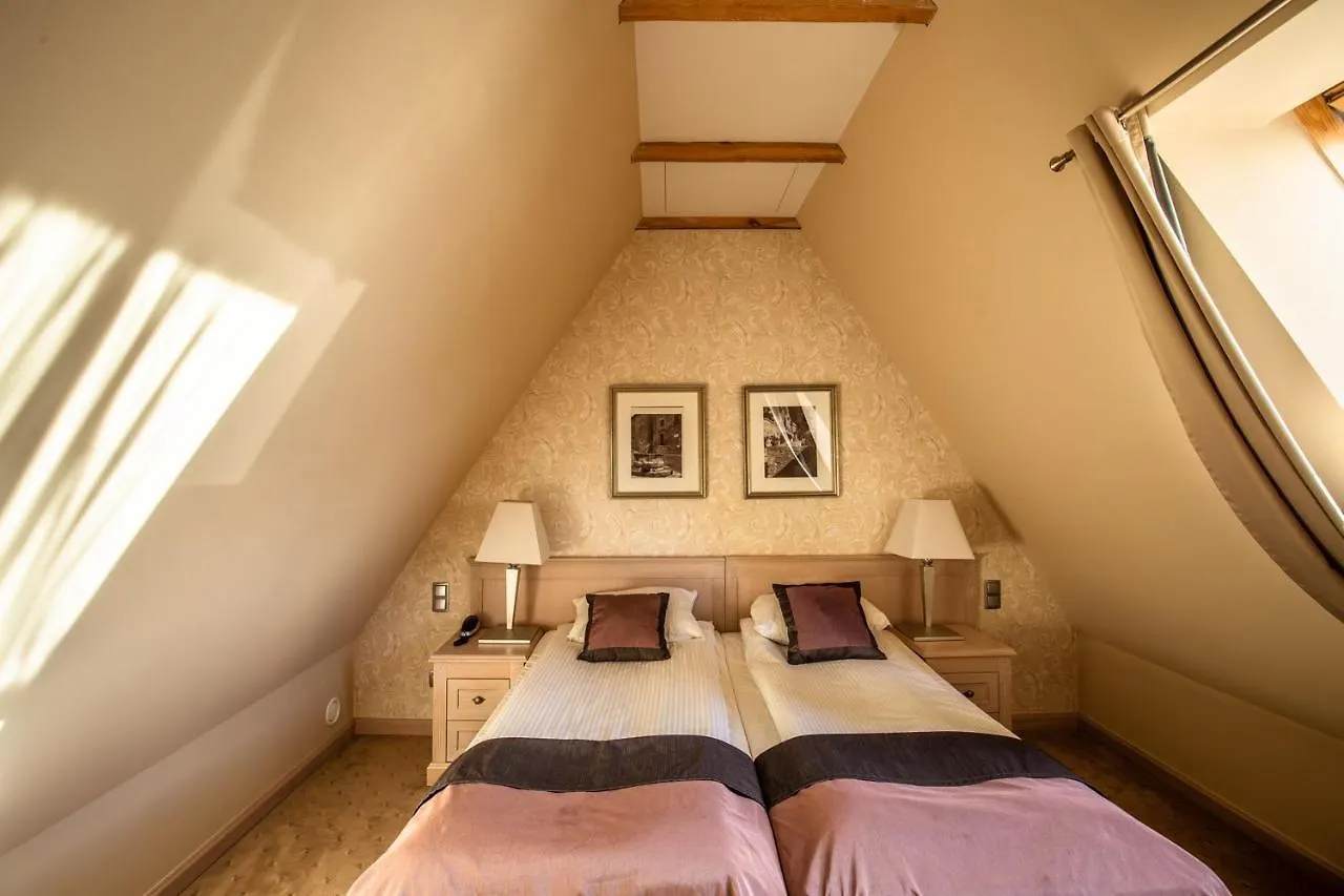 Zamek Topacz Wysoka  Hotel