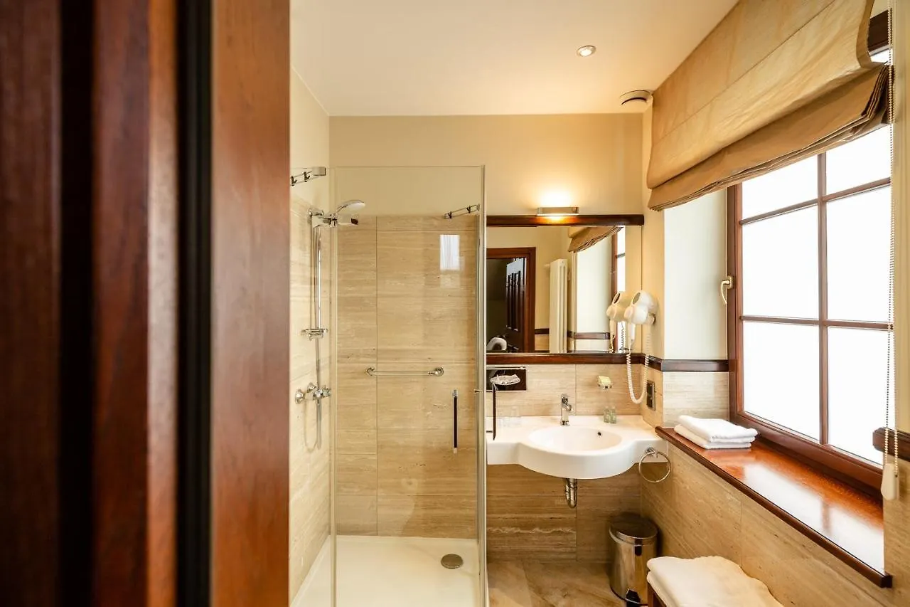 **** Hotel Zamek Topacz Wysoka  Poland